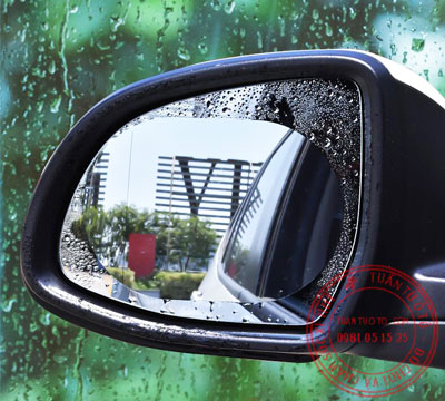 cách chống mờ kính xe nào hiệu quả khi đi trời mưa